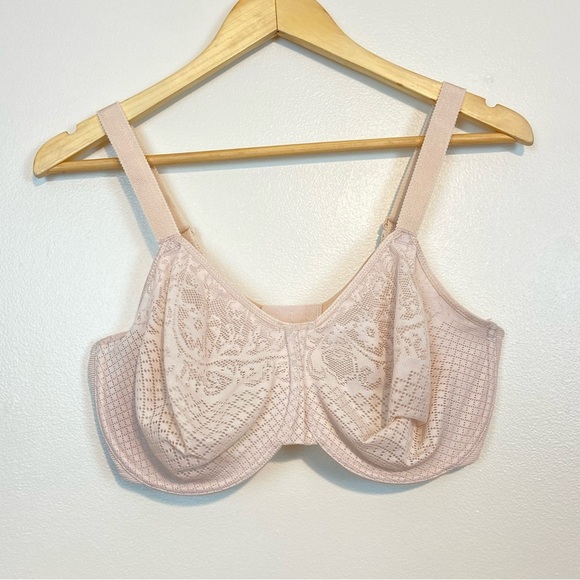 EUC Wacoal Visual Effects Minimizer Bra - Picture 4 of 8